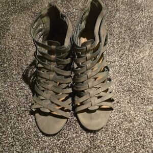 Stylish Olive Green Gladiator Sandals